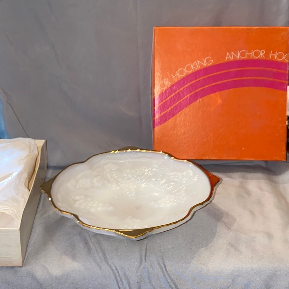 Vintage Anchor Hocking ~ Embossed Grape ~ Milk Glass 8 ½” Square Bowl Gold Trim